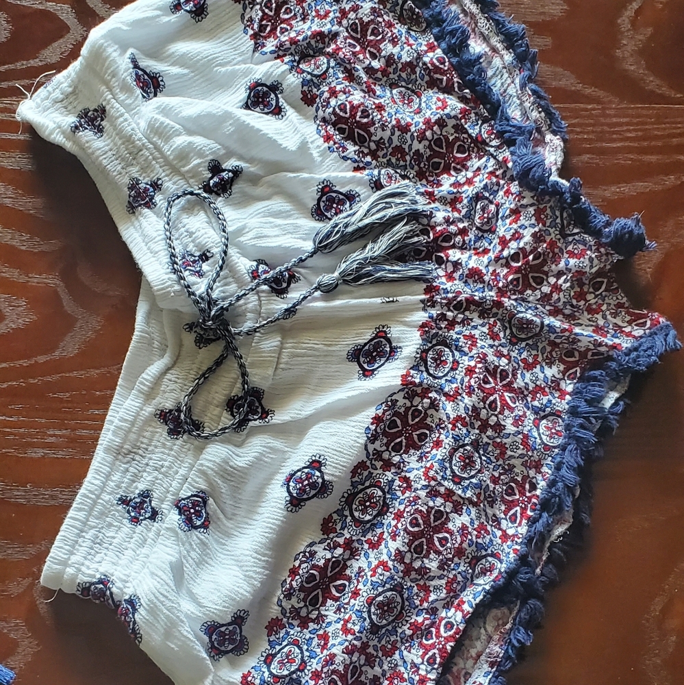 No Boundaries fashion shorts